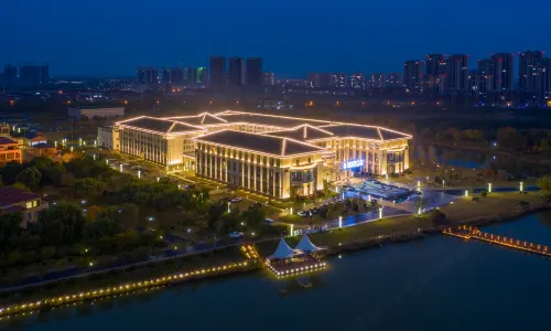 Luxury Blue Horizon Hotel (Zhonghai Lake, Binzhou)