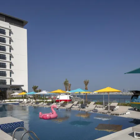 Отель Rove La Mer Beach