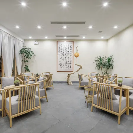 Dust and Hustle Weiyuan Designer Zen Homestay (Chongzhou Jiezi Ancient Town Branch)