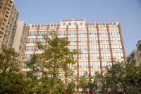 Yuejing Hotel (Maoming High-speed Railway Station Tianqiao Road) Отели рядом с достопримечательностью «Анонимный открытый университет»
