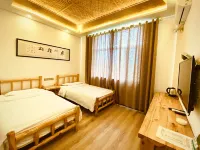 Dunhuang Mengzhitu Hotel (Mingsha Mountain and Crescent Moon Spring Scenic Area) Hotels in Dunhuang