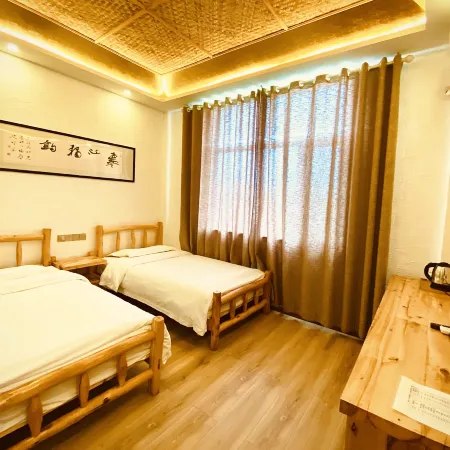 Dunhuang Mengzhitu Hotel (Mingsha Mountain and Crescent Moon Spring Scenic Area)