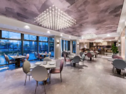 Mercure Jingjiang Incity Plaza  فنادق في جينغجيانغ