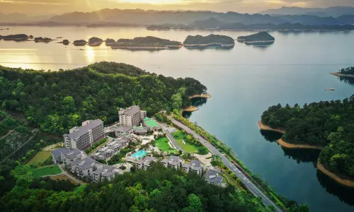 PINLAKE RESORT