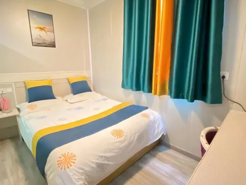 Jianhu City Holiday Hotel