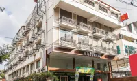 Athasri Hotel Infantry Road阿塔斯里飯店步兵路 Commercial Street附近的飯店