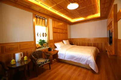 Luqu Lianbao Hotel Отели в г. Луцюй