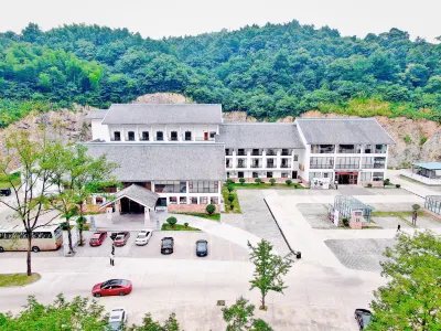 Longxi Shanju Hotel West Jiuhua Mountain Hotels in Jinzhai