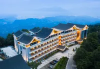 Holiday Inn Resort Mengding Mountain Hotels near Mengding Mountain