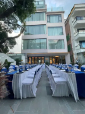 Maan Coco Flagship Seaview Hotel