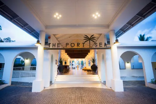 Mantra Aqueous on Port