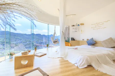 Xia Xiyou River View Inn (Chongqing Jiefangbei Chaotianmen)