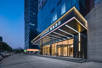 Lavande Hotel (Nanjing South Railway Station Jiulong Lake Subway Station) Hotels near asics