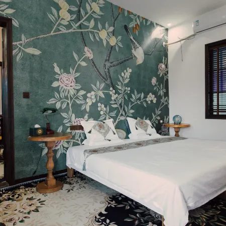 Jinglu Hostel