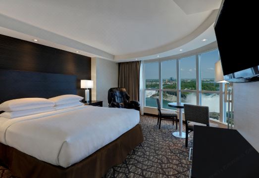 엠버시 스위트 호텔의 로비 또는 조식 장소