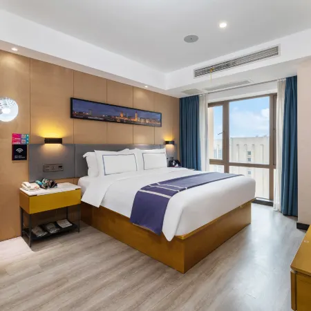 Lanou Hotel (Chongqing University Town) Отели рядом с достопримечательностью «Chongqing Shapingba Meilixi Street Pedestrian Street»