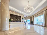 Vienna International Hotel 5.0 Versions  Shaoguan Qujiang Nanhua Temple Zhang Jiuling Park  Branch - موقف سيارات