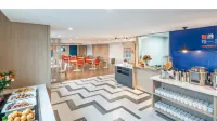 Holiday Inn Express QINGDAO CITY CENTER by IHG - Breakfast