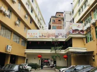 Holiday Hotel Hotels near Luoding Confucious Temple