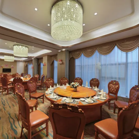 Wise Confidencen Jin Cheng Hotel
