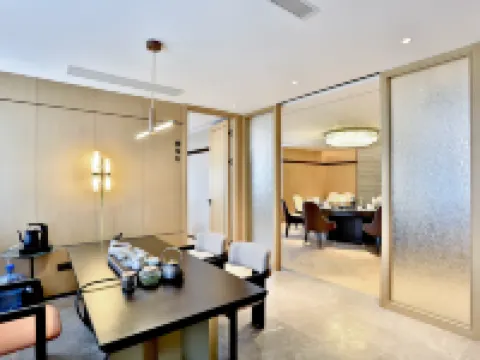 อะนาแทล บาย แลนดิสัน เมืองเต๋อชิง ภูเขาหมอกัน โรงแรมในเต๋อชิง