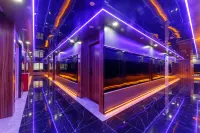 TT E-Sports Hotel (Guangzhou Baiyun Railway Station Baixin Plaza)