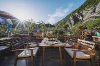 Yunjian Mountain Hotel (Jiuzhaigou Goukou)