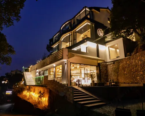 Hangzhou Zhuge Homestay (Xihu Scenic Area) Hotels near Hupao Spring