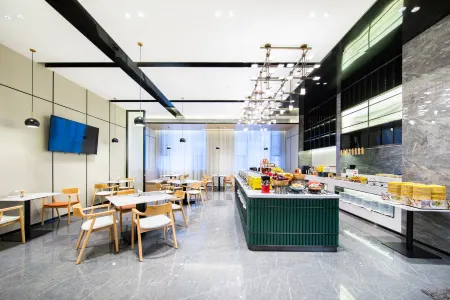 Fenggang Atour Hotel Отели рядом с достопримечательностью «Yanhu Park»