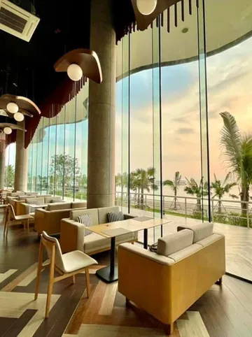 รูปภาพของซิมโฟนี ออฟ เดอะ ซี