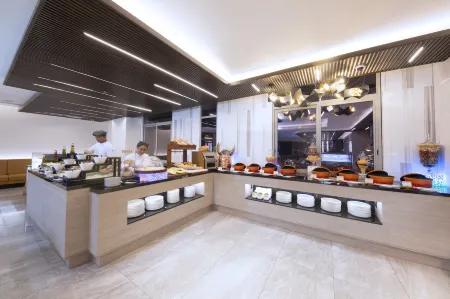 Zealax Hotel & Residence