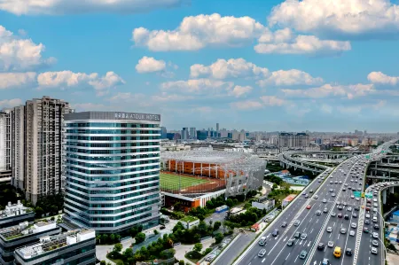 Atour Hotel, North Hi-Tech Park, Daning, Shanghai Отели рядом с достопримечательностью «Shanghai Circus World»