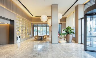 Seasons Hotel (Yancheng century avenue Yongning Automobile City Branch)