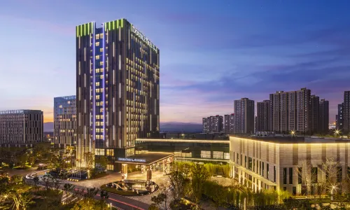 DoubleTree by Hilton Kunming Airport