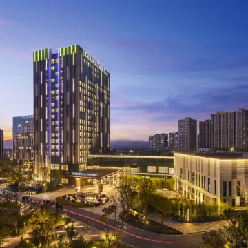 DoubleTree by Hilton Kunming Airport