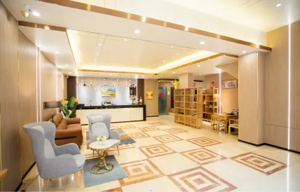 Puyue Hotel (Zhuhai Gongbei Port)