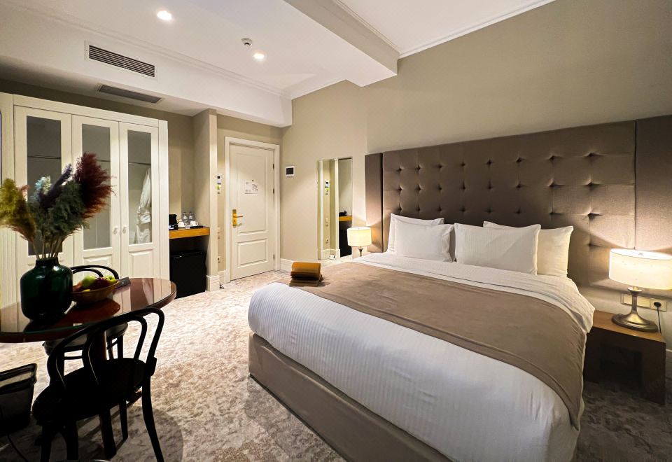 Hotel Europe TbilisiOver view