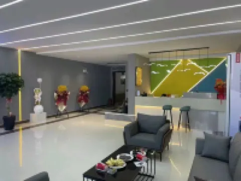 Snail Network Theme Hotel Duolun