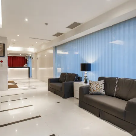 SLV Hotel Group-SLV Business Hotel Отели рядом с достопримечательностью «Станция метро Dingxi»