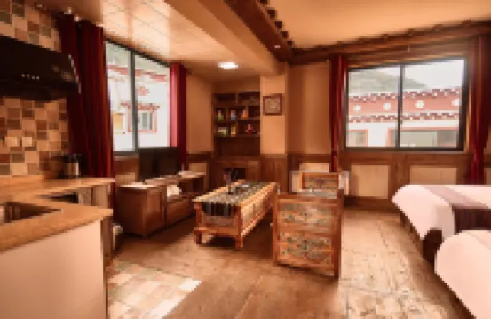 康定寧倉民宿（康定情歌廣場溜溜城店）