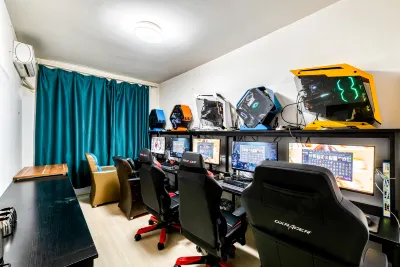 42 Du E-sports Homestay