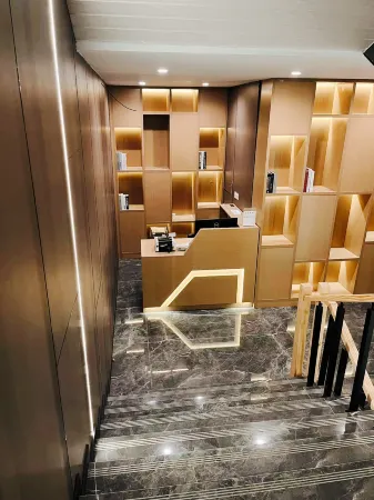 Kangxian Yizhou Qingju Hotel Отели рядом с достопримечательностью «Huaqiaocun»