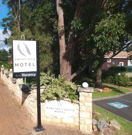 Margaret River Motel Отели в г. Burnside