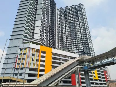 Alpine Parkland Netflix 5 Beds at Mrt Batu 11 Cheras Hotels near Oasis Cheras Residents Association