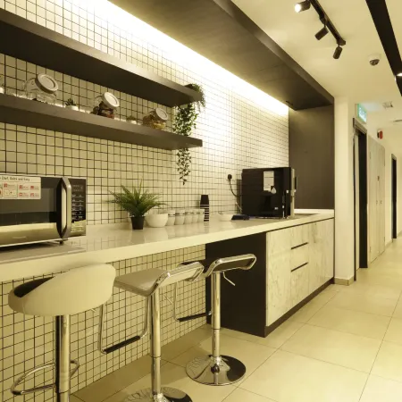 Z Hotel Ara Damansara, LRT, Mall, Airport Отели рядом с достопримечательностью «Торговый центр Evolve Concept Mall»
