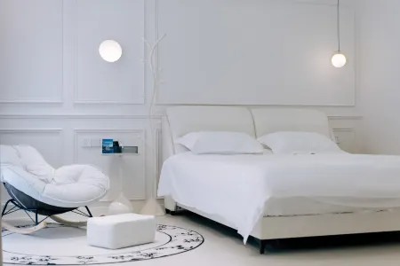 money hotel