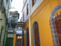 Shaw Guest House Отели в г. 