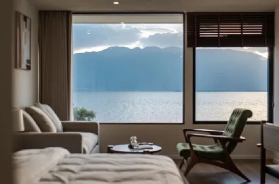 Dali Yunli Xiaozhu Seaview Beauty Accommodation (Shuanglong Branch) Hotels near Hongshan Temple