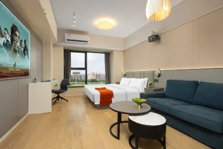 Extraordinary Cinema Hotel Отели рядом с достопримечательностью «Xie Zilong Photography Museum»