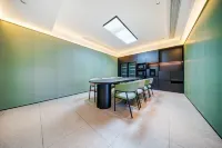 Hi Inn Hotel (Hailar Chengjisihan Square)